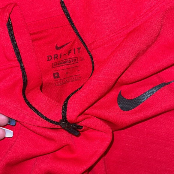 Nike Pullover - Picture 3 of 3